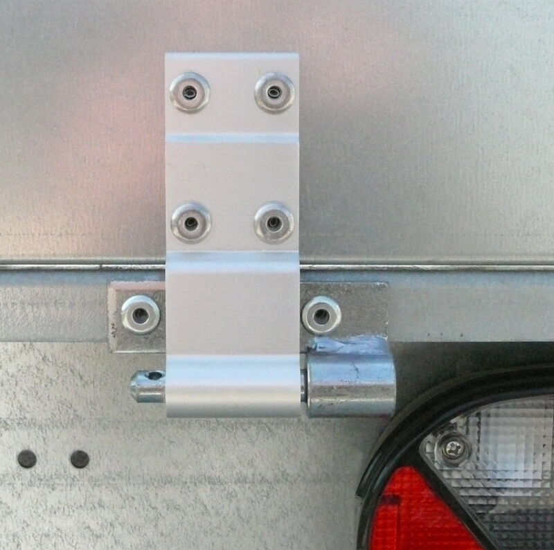 BRENDERUP Zawias tylnej burty górny do 225